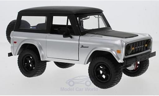 Modellautos Ford Bronco 1/24 Jada Toys silber/schwarz 1973 mit Tuningrädern Ford Bronco 1/24 Jada Toys silber/schwarz 1973 mit Tuningrädern modellautos