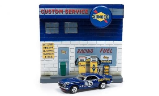 Modellautos Chevrolet Camaro 1/64 Johnny Lightning Sunoco 1977 Diorama Chevrolet Camaro 1/64 Johnny Lightning Sunoco 1977 Diorama modellautos