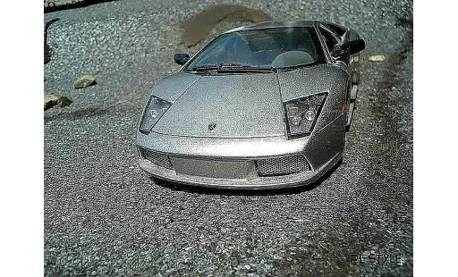 Lamborghini Murcielago Competizione 1/18 Maisto grau modellautos