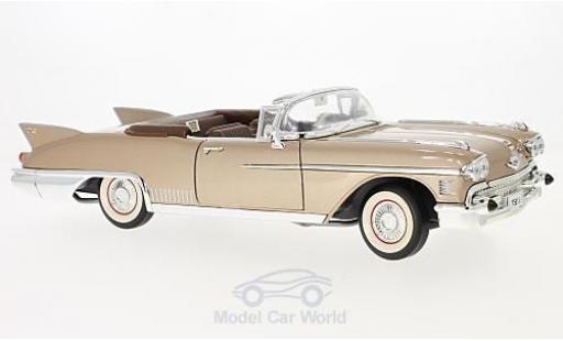 Modellautos Cadillac Eldorado 1/18 Lucky Die Cast Biarritz mettalic beige 1958 Cadillac Eldorado 1/18 Lucky Die Cast Biarritz mettalic beige 1958 modellautos