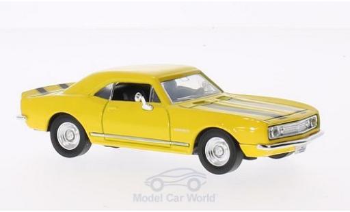 Chevrolet Camaro 1/43 Lucky Die Cast Z-28 gelb 1967 mit schwarzen Streifen ohne Vitrine modellautos