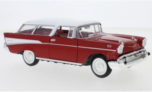 Modellautos Chevrolet Nomad 1/24 Lucky Die Cast rot/weiss 1957 Chevrolet Nomad 1/24 Lucky Die Cast rot/weiss 1957 modellautos