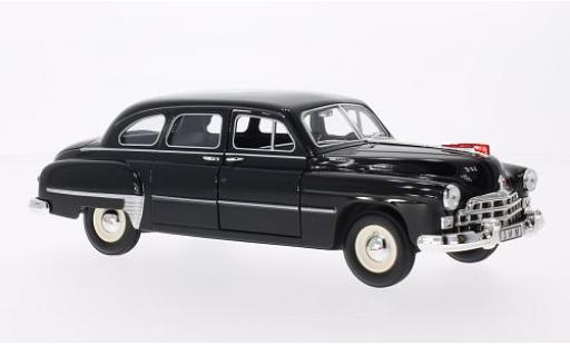 Modellautos Gaz 12 1/24 Lucky Die Cast GAZ ZIM schwarz Gaz 12 1/24 Lucky Die Cast GAZ ZIM schwarz modellautos