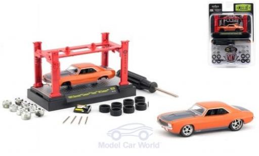 Modellautos Chevrolet Camaro RS 1/64 M2 Machines orange/grau Foose 69 1969 Model-Kit Bausatz inklusive 4 Ersatzrädern Chevrolet Camaro RS 1/64 M2 Machines orange/grau Foose 69 1969 Model-Kit Bausatz inklusive 4 Ersatzrädern modellautos