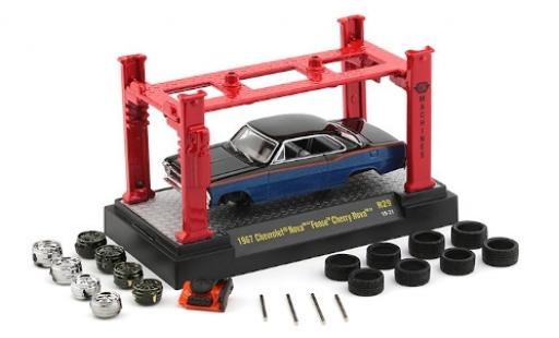 Chevrolet Nova 1/64 M2 Machines mettalic blau/schwarz 1967 Foose Cherry avec Hebebühne et 2 Radsätzen modellautos