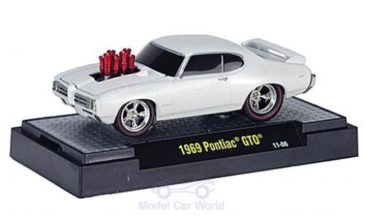 Modellautos Pontiac GTO 1/64 M2 Machines Tuning mettalic weiss 1969 Motorhaube mit Funktion Pontiac GTO 1/64 M2 Machines Tuning mettalic weiss 1969 Motorhaube mit Funktion modellautos