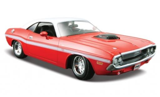 Modellautos Dodge Challenger 1/24 Maisto R/T rot/weiss 1970 Dodge Challenger 1/24 Maisto R/T rot/weiss 1970 modellautos