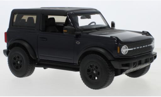 Ford Bronco 1/18 Maisto Wildtrak mettalic blau/matt-schwarz 2021 modellautos