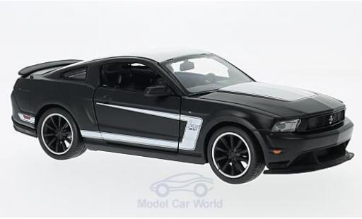Modellautos Ford Mustang 1/24 Maisto Boss 302 matt-schwarz/weiss Ford Mustang 1/24 Maisto Boss 302 matt-schwarz/weiss modellautos