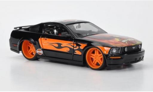 Modellautos Ford Mustang 1/24 Maisto GT Harley-Davidson 2006 Ford Mustang 1/24 Maisto GT Harley-Davidson 2006 modellautos