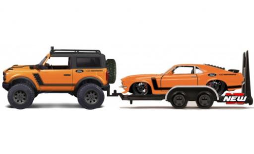 Modellautos Ford Bronco 1/24 Maisto Badlands Offroad orange/noire Perfomance 2021 Ford Bronco 1/24 Maisto Badlands Offroad orange/noire Perfomance 2021 modellautos