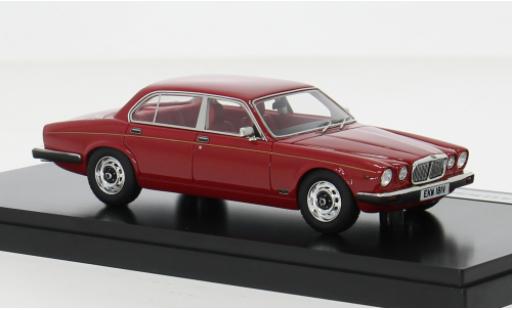Modellautos Jaguar XJ 1/43 Matrix 6 Series III 4.2 rot 1979 1:43 Jaguar XJ 1/43 Matrix 6 Series III 4.2 rot 1979 1:43 modellautos