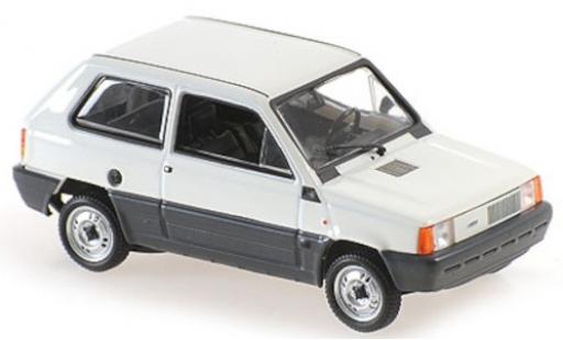Modellautos Fiat Panda 1/43 Maxichamps weiss 1980 Fiat Panda 1/43 Maxichamps weiss 1980 modellautos