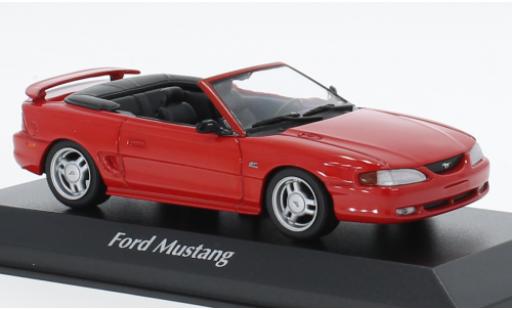 Ford Mustang 1/43 Maxichamps Cabriolet rouge 1994 modellautos