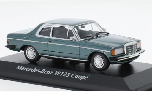 Modellautos Mercedes 230 1/43 Maxichamps CE (C123) metallise türkis 1976 Mercedes 230 1/43 Maxichamps CE (C123) metallise türkis 1976 modellautos