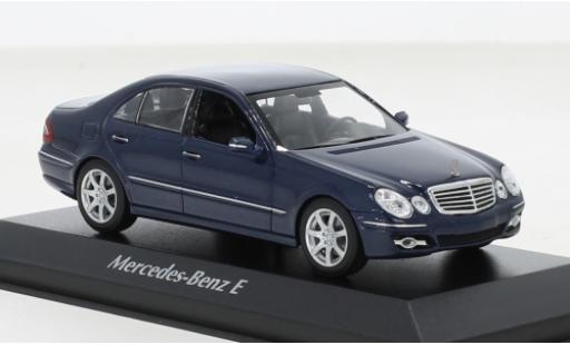Mercedes Classe E 1/43 Maxichamps (W211) metallise blau 2006 modellautos