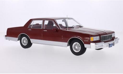 Chevrolet Caprice Classic 1/18 MCG Sedan mettalic rot 1985 les portes et capos fermé modellautos
