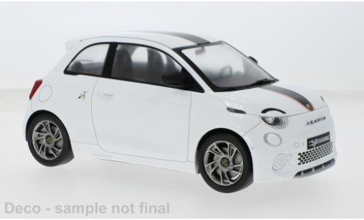 Modellautos Fiat 500 1/18 MCG e Abarth weiss 2024 1:18 Fiat 500 1/18 MCG e Abarth weiss 2024 1:18 modellautos