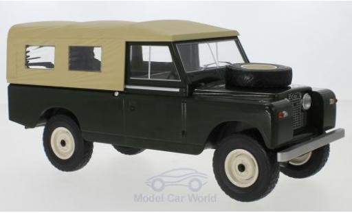 Modellautos Land Rover 109 1/18 MCG Pick Up Series II grün/beige RHD 1959 Land Rover 109 1/18 MCG Pick Up Series II grün/beige RHD 1959 modellautos