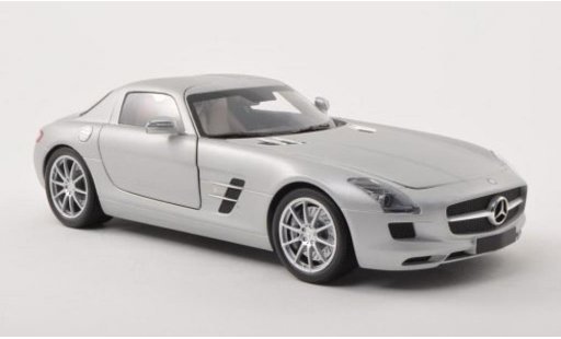 Mercedes SLS Coupe 1/18 Minichamps AMG (C197) matt-grau 2010 modellautos