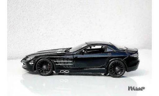 Mercedes SLR Base 1/18 Maisto mac laren black modellautos