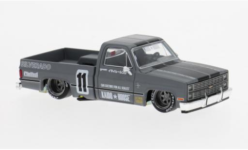 Modellautos Chevrolet Silverado 1/64 Mini GT grau 1980 1:64 Chevrolet Silverado 1/64 Mini GT grau 1980 1:64 modellautos