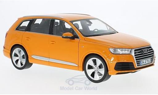 Modellautos Audi Q7 1/18 Minichamps orange 2015 Audi Q7 1/18 Minichamps orange 2015 modellautos