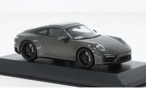 Modellautos Porsche 992 GTS 1/43 Minichamps 911  Carrera 4 metallise vert 2019 Porsche 992 GTS 1/43 Minichamps 911  Carrera 4 metallise vert 2019 modellautos