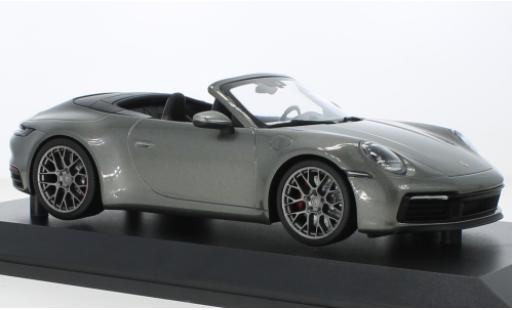 Porsche 992 4S 1/18 Minichamps 911  Carrera Cabriolet metallise grün 2019 modellautos