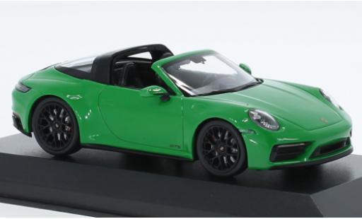 Porsche 992 Targa 1/18 Minichamps 911  4 GTS vert 2021 modellautos