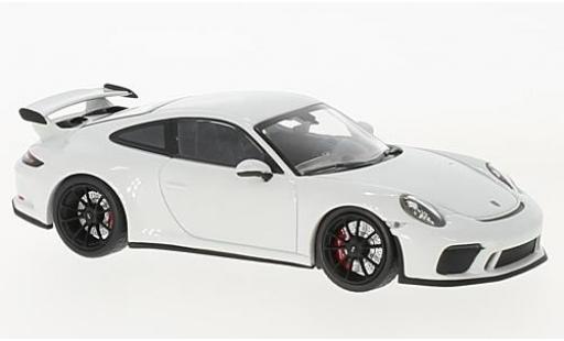 Modellautos Porsche 991 GT3 1/43 Minichamps 911 () GT3 weiss 2017 Porsche 991 GT3 1/43 Minichamps 911 () GT3 weiss 2017 modellautos