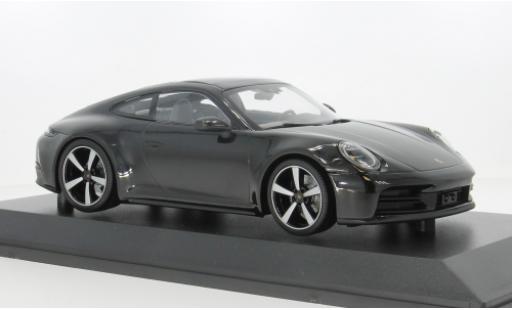 Modellautos Porsche 992 1/18 Minichamps 911 (.2) Carrera Coupe schwarz 2024 1:18 Porsche 992 1/18 Minichamps 911 (.2) Carrera Coupe schwarz 2024 1:18 modellautos