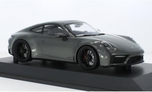 Modellautos Porsche 992 GTS 1/18 Minichamps 911  Carrera 4 metallise grün 2020 1:18 Porsche 992 GTS 1/18 Minichamps 911  Carrera 4 metallise grün 2020 1:18 modellautos