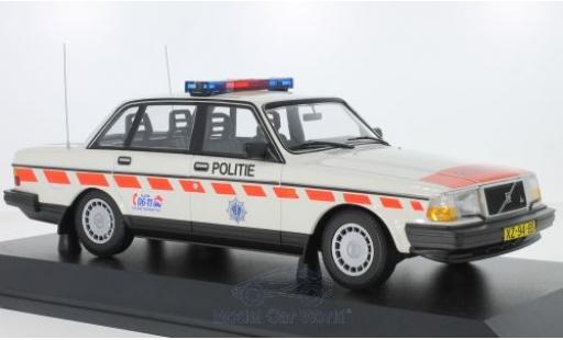 Modellautos Volvo 240 1/18 Minichamps GL Politie (NL) 1986 Volvo 240 1/18 Minichamps GL Politie (NL) 1986 modellautos
