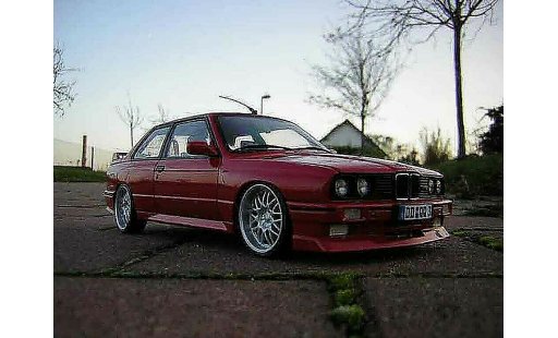 Bmw M3 coupe 1/18 Autoart E30 rot jantes bords larges modellautos