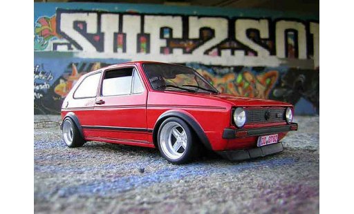 Volkswagen Golf GTI 1/18 Solido rouge jantes 13 pouces modellautos