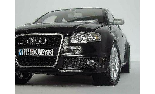 Audi RS4 berline 1/18 Minichamps schwarz modellautos