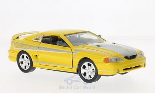 Modellautos Ford Mustang 1/24 Motormax SVT Cobra gelb/silber 1998 Ford Mustang 1/24 Motormax SVT Cobra gelb/silber 1998 modellautos