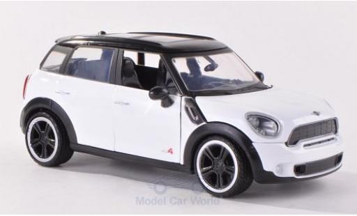 Modellautos Mini Cooper 1/24 Motormax S Countryman weiss/schwarz Mini Cooper 1/24 Motormax S Countryman weiss/schwarz modellautos