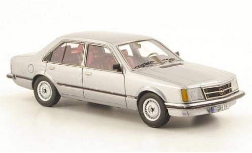 Modellautos Opel Commodore 1/43 Neo C silber 1978 4-portes Opel Commodore 1/43 Neo C silber 1978 4-portes modellautos
