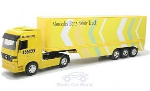 Modellautos Mercedes Actros 1/32 New Ray 1857 gelb mit Kastenauflieger Mercedes Actros 1/32 New Ray 1857 gelb mit Kastenauflieger modellautos