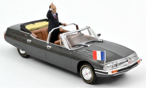 Modellautos Citroen SM 1/43 Norev Presidentielle mettalic grau 1981 avec Figur: Francois Mitterand Citroen SM 1/43 Norev Presidentielle mettalic grau 1981 avec Figur: Francois Mitterand modellautos