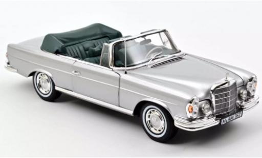 Modellautos Mercedes 280 1/18 Norev SE Cabriolet silber 1969 SoftTop liegt bei Mercedes 280 1/18 Norev SE Cabriolet silber 1969 SoftTop liegt bei modellautos