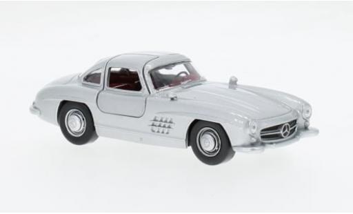 Modellautos Mercedes 300 1/43 Norev SL (W198) silber 1954 1:43 Mercedes 300 1/43 Norev SL (W198) silber 1954 1:43 modellautos