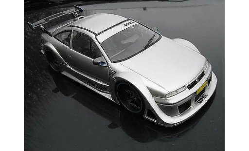 Opel Calibra DTM 1/18 Ut Models street modellautos