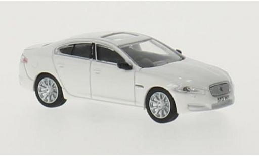 Jaguar XF 1/76 Oxford weiss RHD modellautos
