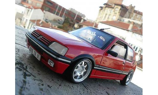 Peugeot 205 GTI 1/18 Solido 1.9 Rouge Vallelunga rot vallelunga jantes pts modellautos