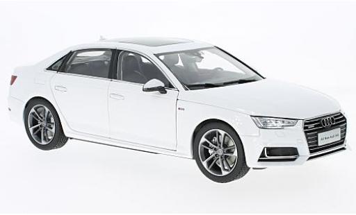 Modellautos Audi A4 1/18 Paudi L weiss 2017 sans Vitrine Audi A4 1/18 Paudi L weiss 2017 sans Vitrine modellautos