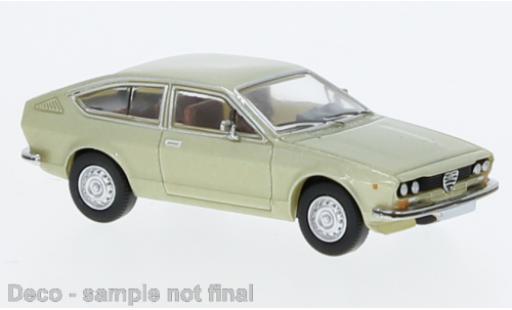 Modellautos Alfa Romeo Alfetta 1/87 PCX87 GT metallise la chaux 1974 Alfa Romeo Alfetta 1/87 PCX87 GT metallise la chaux 1974 modellautos