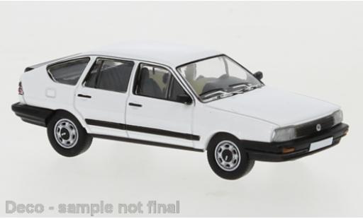 Modellautos Volkswagen Passat 1/87 PCX87 B2 blanche 1985 Volkswagen Passat 1/87 PCX87 B2 blanche 1985 modellautos